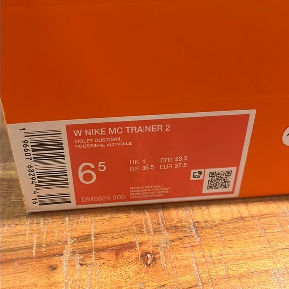 Nike Trainer 2 Women’s Purple Sneakers NWT - Picture 2 of 7